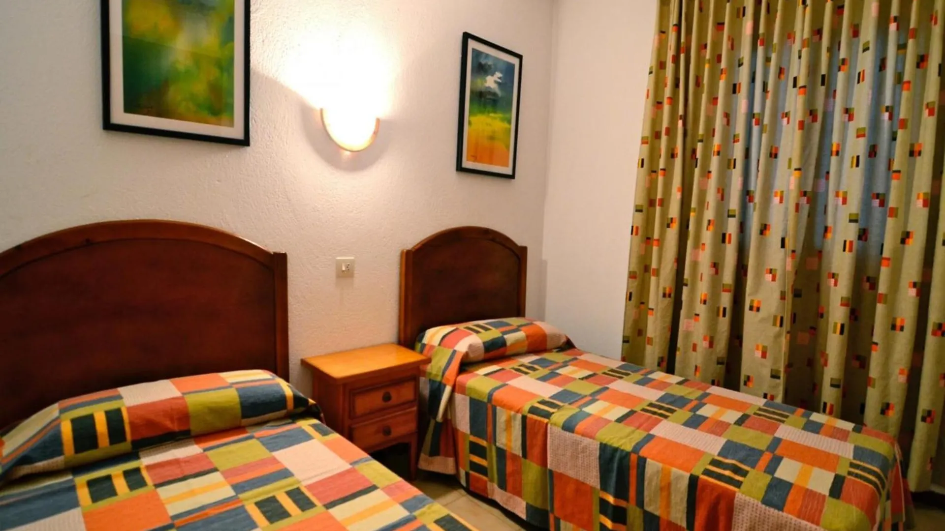 Arts 2 Apartament L'Estartit Apartment